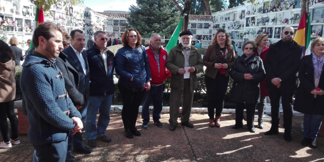 La Asociación para la Memoria Histórica de Ronda rinde homenaje a los represaliados por el franquismo