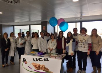 El Área Sanitaria Serranía de Málaga acoge tres mesas informativas de la Asociación de Ayuda a Personas con Cáncer y Familiares