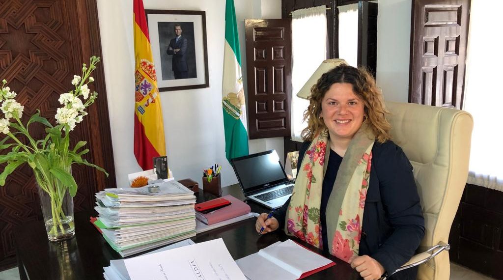 La alcaldesa insiste en que no se variará la fecha de la Feria de Ronda y pide buscar ‘puntos de encuentro’