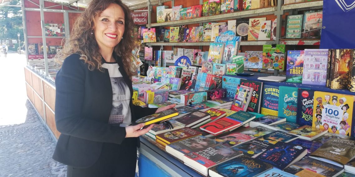 La delegación de Cultura arranca la Feria del Libro en la plaza teniente Arce y con diferentes presentaciones