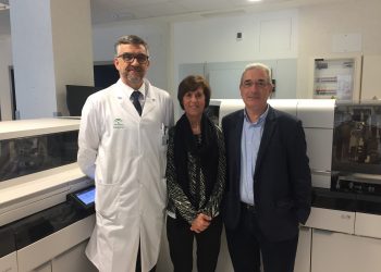 Responsables del laboratorio del Hospital Universitario de Vic visitan la Unidad de Laboratorios del Área Sanitaria Serranía de Málaga