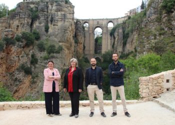 La actuación para recuperar el Camino del Albacar, realizada por arquitectos locales, continúa a buen ritmo