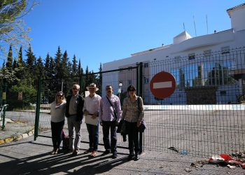 La Plataforma Nuevo Hospital-en Defensa de la Sanidad Pública en la Serranía, prosigue con distintas acciones en demanda de la construcción de un centro sociosanitario en los terrenos del antiguo hospital comarcal