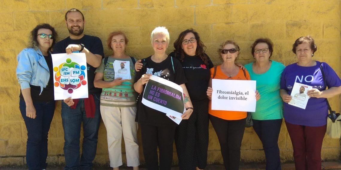 Izquierda Unida habla de sus propuestas en materia de Juventud y, por otro lado, muestra su apoyo a la Asociación de Fibromialgia de Ronda