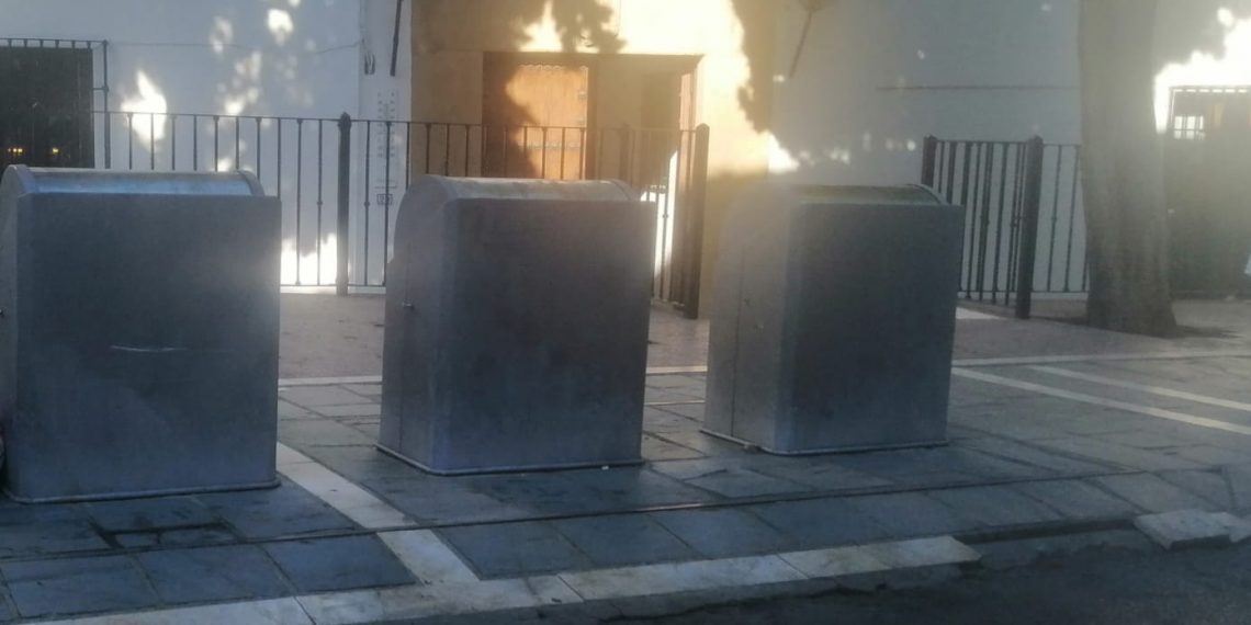 SOLIARSA retirara mañana, tarde y noche los residuos de calle Armiñán mientras se arregla la plataforma soterrada