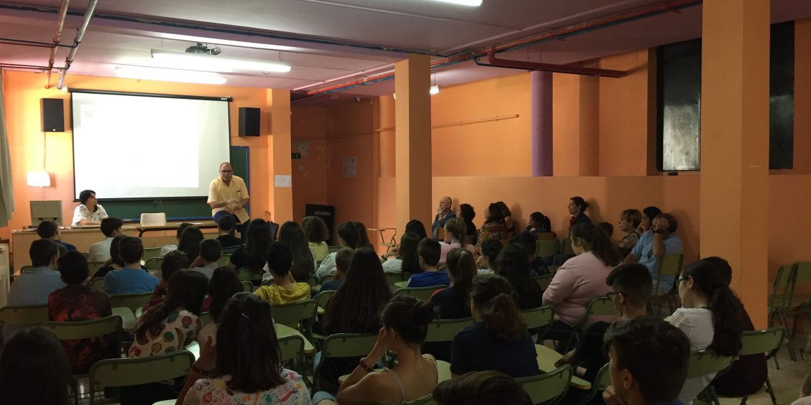 La Unidad de Salud Pública del Área Sanitaria Serranía de Málaga entrega los premios del VIII Concurso de Carteles ‘Lo mejor es no fumar’