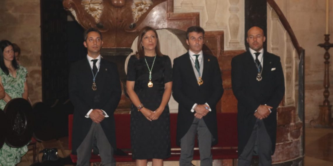 Cientos de personas participan en los actos litúrgicos de celebración del Corpus Christi en Ronda
