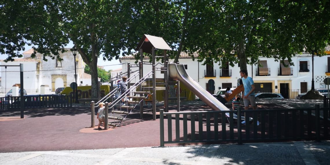 El Ayuntamiento fumigará mañana de 08.00 a 11.00 el parque infantil del Ruedo Alameda en el barrio de San Francisco