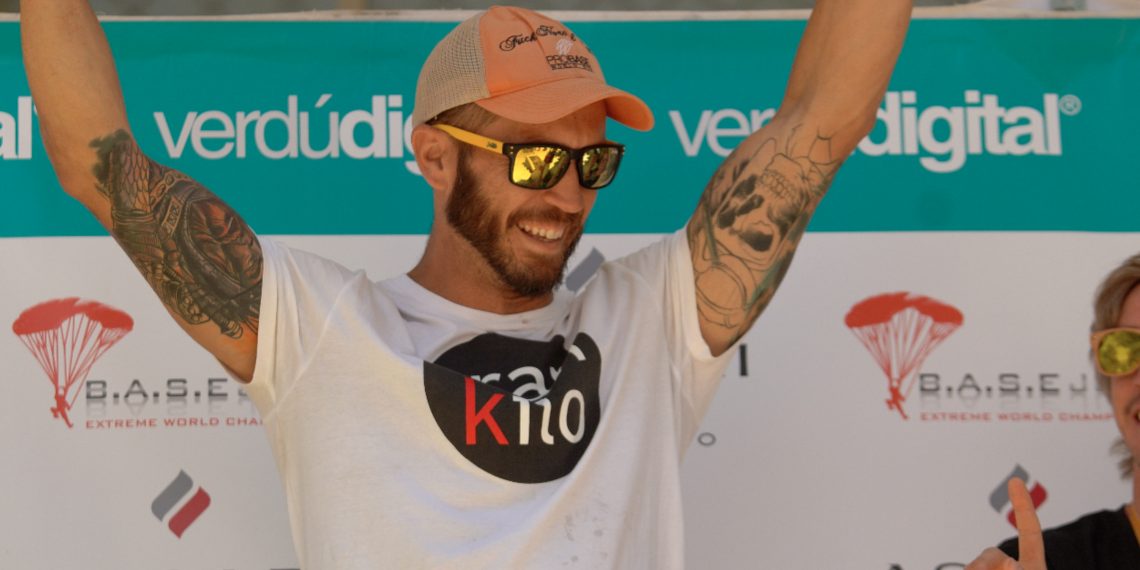 EL SALTADOR ESPAÑOL EDER NAVACERRADA CAMPEÓN DEL BASE JUMP EWC ASCARI RONDA 2019