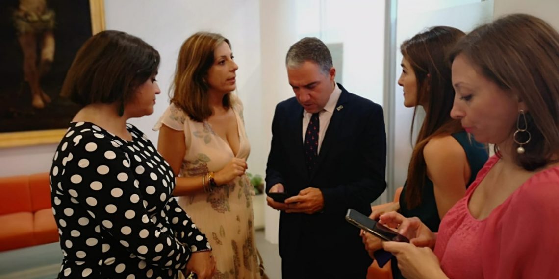 LA ALCALDESA ASISTE A LA INVESTIDURA DE LA DIPUTACIÓN Y MANTIENE ENCUENTROS CON FRANCISCO SALADO Y JUAN MANUEL MORENO