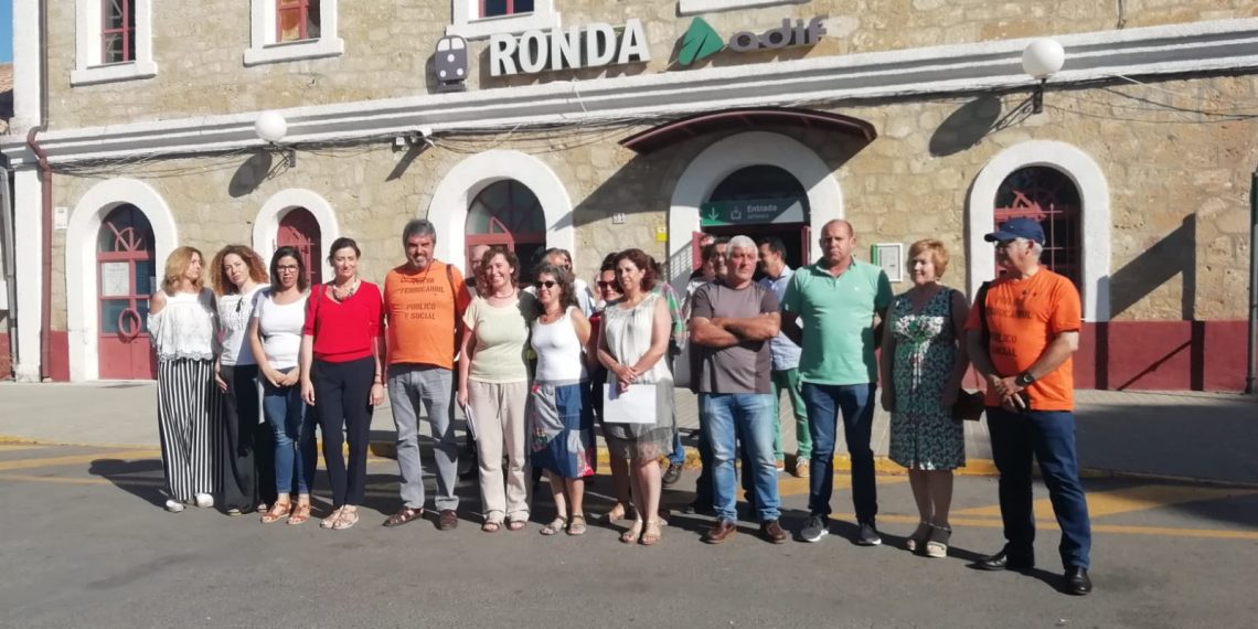 La Plataforma «Tren Público y Digno para la Serranía de Ronda» continúa con sus movilizaciones