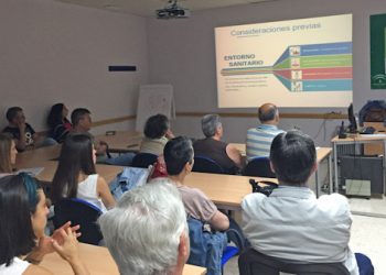 Profesionales del Área Sanitaria Serranía de Málaga participan en sesiones de sensibilización realizadas por la asociación AOPA