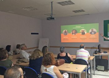 ALCER Málaga ofrece una sesión informativa en el centro de salud Ronda Sur para dar a conocer su cartera de servicios