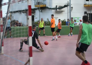 PARAUTA ORGANIZA SU I TORNEO DE FÚTBOL SALA
