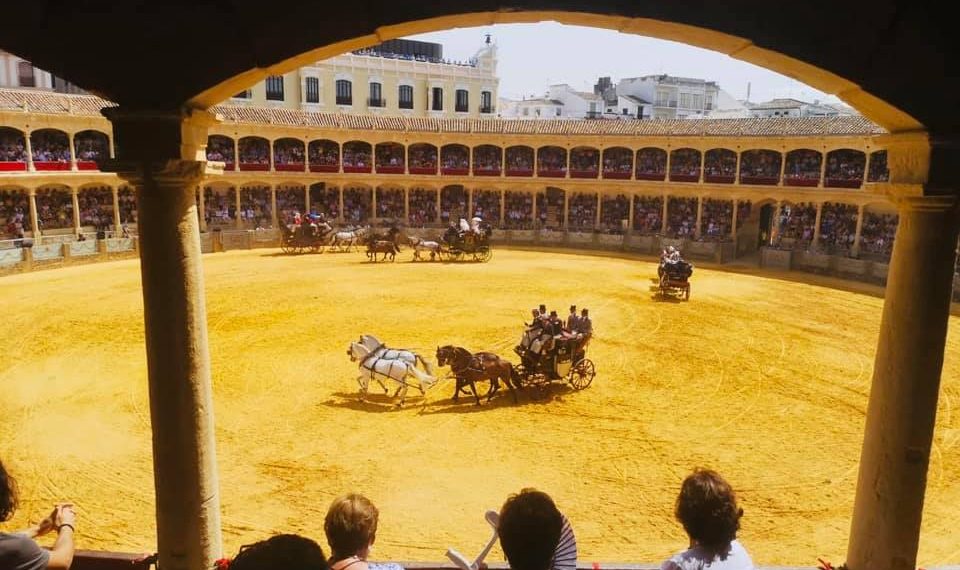 LA PLAZA DE TOROS SE LLENA DE PÚBLICO PARA DISFRUTAR DE LA EXCELENCIA DEL XLIII CONCURSO-EXHIBICIÓN DE ENGANCHES