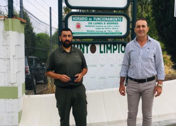 EL DELEGADO DE MEDIO AMBIENTE VISITA EL PUNTO LIMPIO PARA ANALIZAR LAS NECESIDADES DE ESTAS INSTALACIONES
