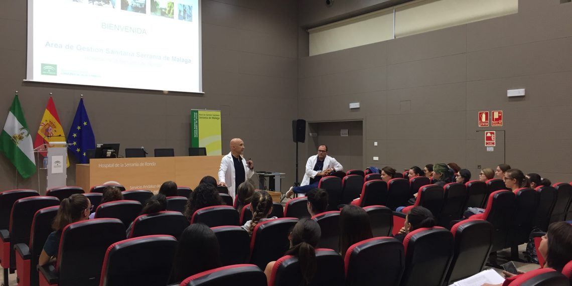Alumnado de Formación Profesional del IES Profesor Gonzalo Huesa comienzan sus prácticas en el Área Sanitaria Serranía de Málaga