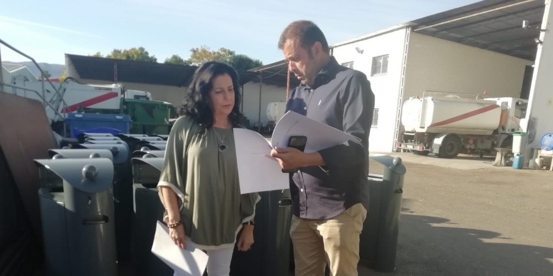 SOLIARSA CONTINÚA CON EL PLAN ‘+PAPELERAS’ SITUANDO TREINTA NUEVAS EN LOS DIFERENTES TRAMOS DE LA CALLE ESPINEL