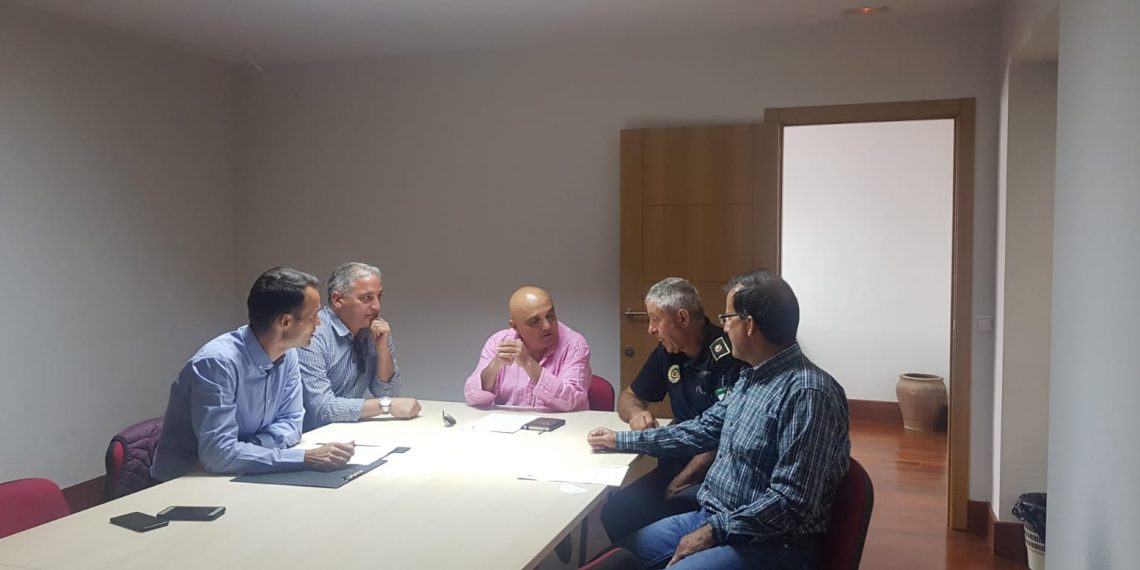 EL DELEGADO DE URBANISMO PARTICIPA EN UNAS JORNADAS SOBRE LA NUEVA NORMATIVA REGULADORA DE VIVIENDAS EN EL CAMPO