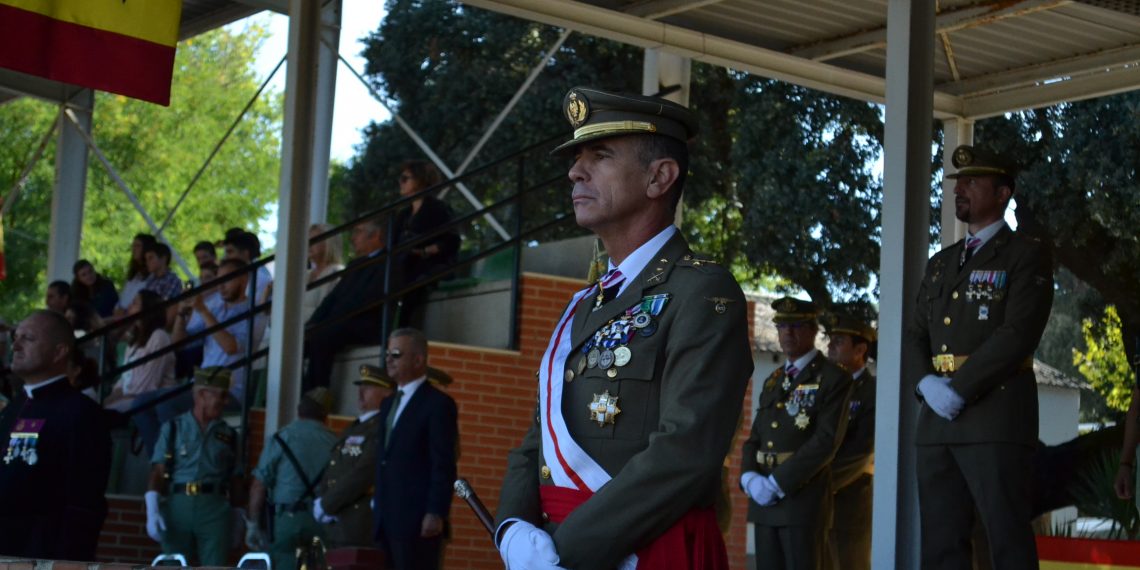 EL AYUNTAMIENTO DE RONDA ACOMPAÑA A LA LEGIÓN DE RONDA EN LA JURA DE BANDERA DE 700 PERSONAS CELEBRADA ESTE SÁBADO