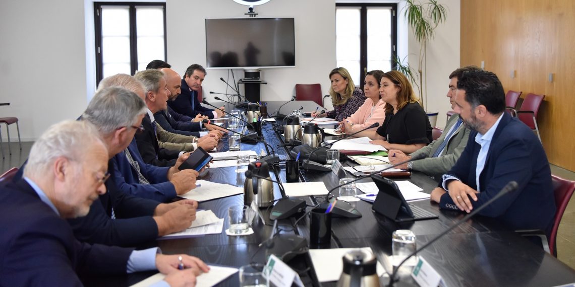 Andalucía reivindica una respuesta común ante los nuevos aranceles de EEUU a España