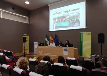 El Hospital de la Serranía de Ronda acoge una jornada sobre Alzheimer organizada por la asociación Aroal