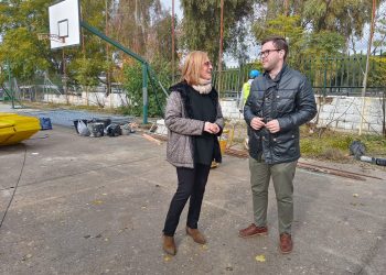 LA JUNTA INICIA EL ARREGLO DEL MURO DEL COLEGIO VIRGEN DE LA CABEZA DAÑADO POR EL TEMPORAL DE HACE DOS AÑOS