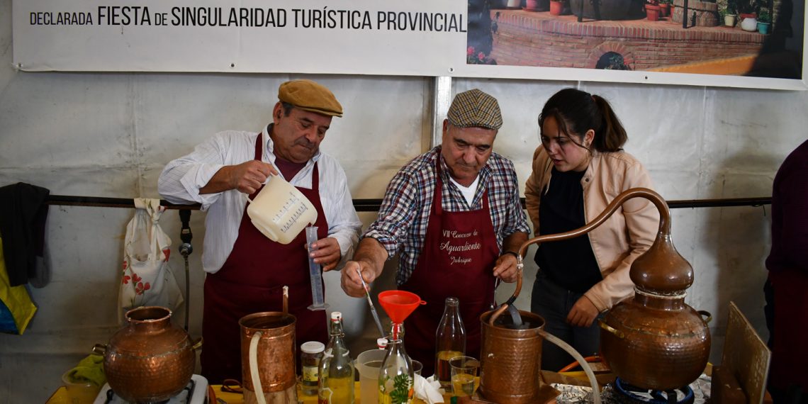 ROTUNDO ÉXITO DEL VII CONCURSO DE AGUARDIENTE DE JUBRIQUE