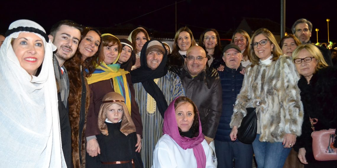 La Cabalgata de Reyes pone el broche de oro a la celebración de la Navidad en Ronda