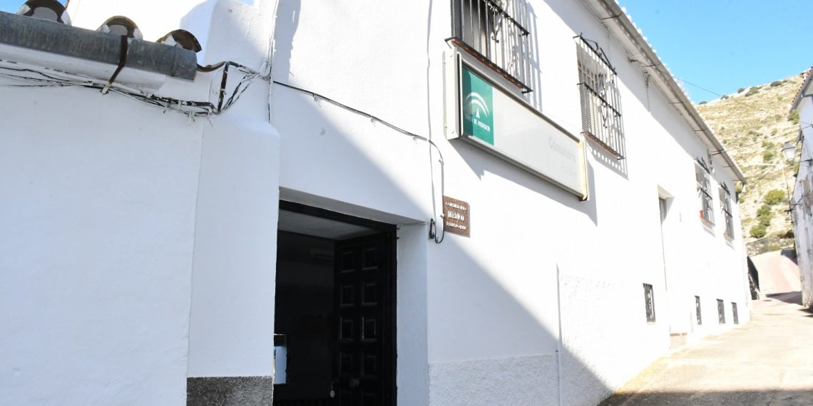 ALPANDEIRE CONSTRUYE UNA BIBLIOTECA MUNICIPAL