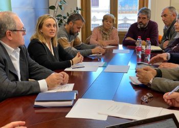 Marifrán Carazo se reúne con la Plataforma del Tren  Rural y pide un debate “serio y sereno” al Estado