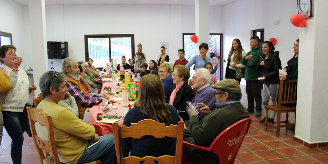 PARAUTA CELEBRÓ CON EXCELENTE AMBIENTE SU PARTICULAR SAN VALENTÍN