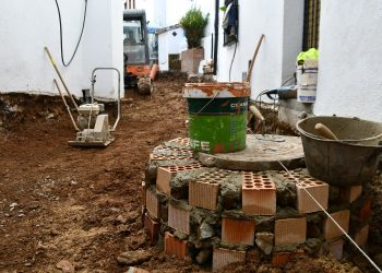 BENALAURÍA ACOMETE TRABAJOS DE ADECUACIÓN Y MEJORA DE CALLE IGLESIA