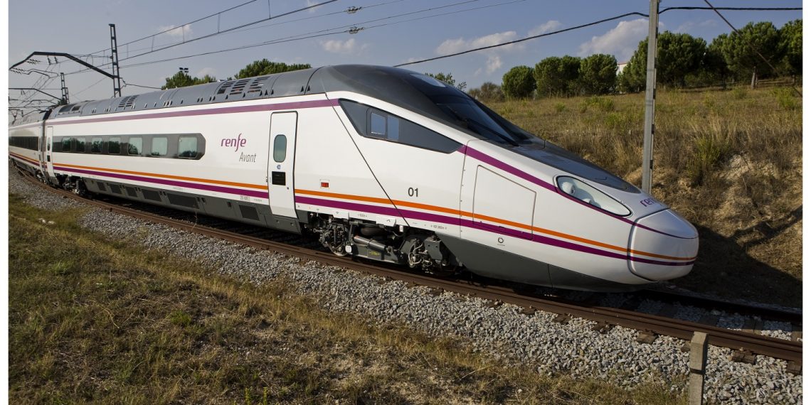 Renfe mejora la conexión Algeciras-Granada mediante 5 enlaces diarios con los nuevos trenes Avant