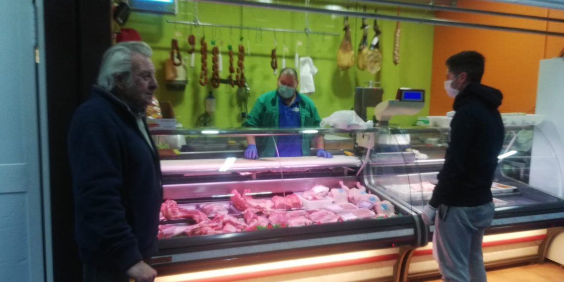 El Mercado de Abastos mantiene el 90% de sus puestos abiertos