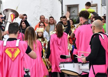 FARAJÁN CELEBRÓ CON EXCELENTE AMBIENTE EL DÍA DE ANDALUCÍA Y SU CARNAVAL
