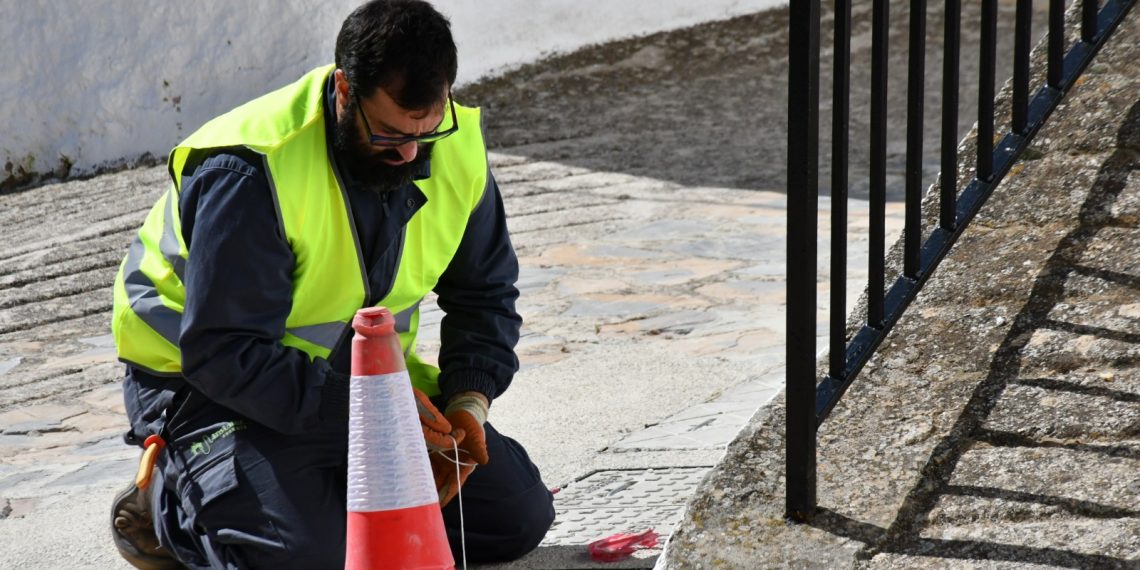 Cartajima elimina el cableado aéreo de su casco urbano