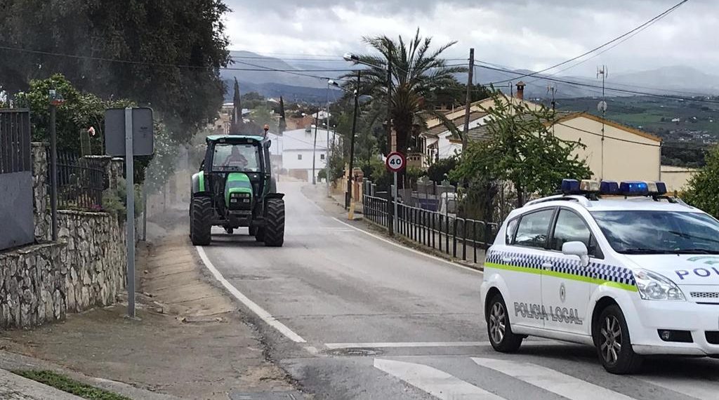 EL AYUNTAMIENTO REALIZA TAREAS DE DESINFECCIÓN EN LAS PEDANÍAS PARA EVITAR LA PROPAGACIÓN DEL COVID-19