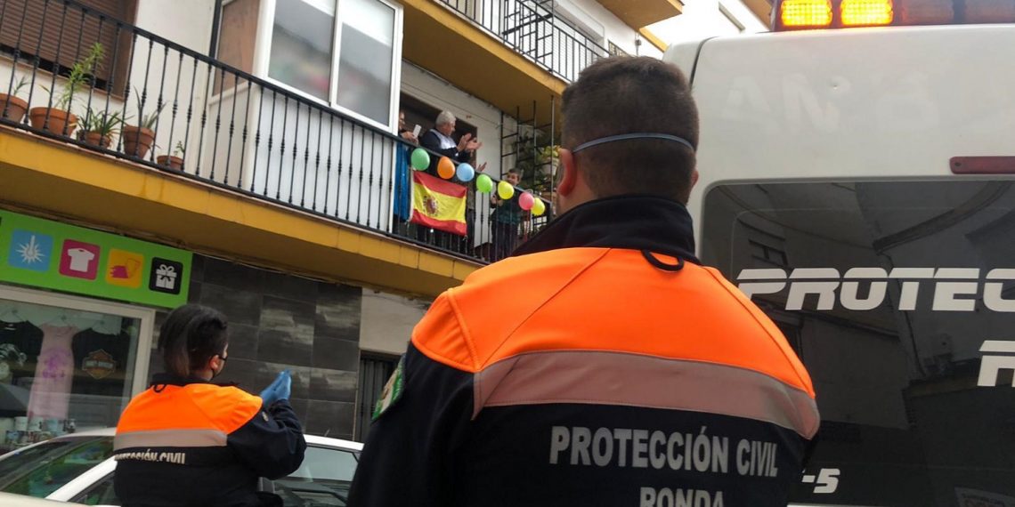 PROTECCIÓN CIVIL DE RONDA HA FELICITADO EL CUMPLEAÑOS A MÁS DE 60 PEQUEÑOS EN SOLO TRES DÍAS