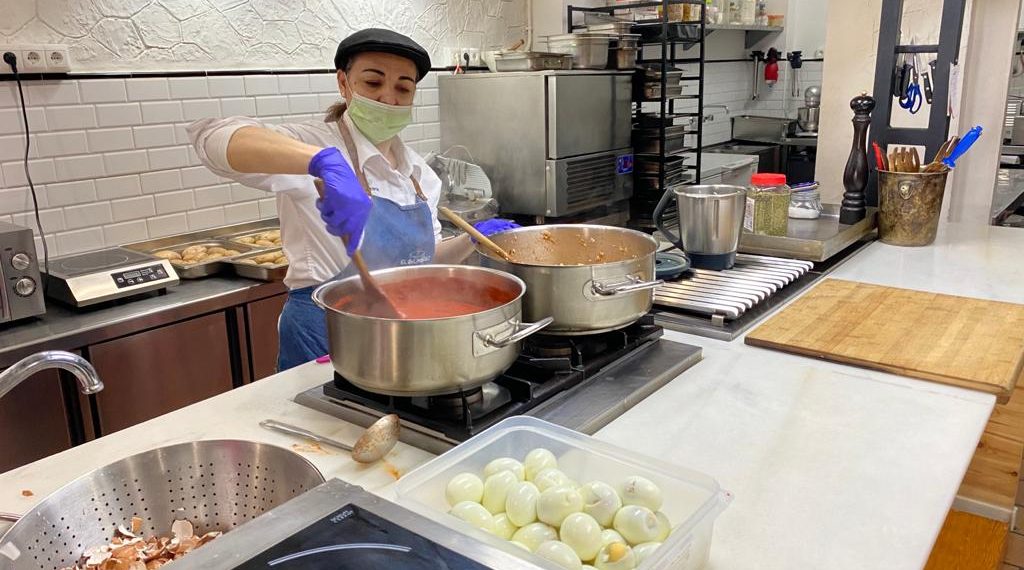 EL SERVICIO DE COMEDOR SOCIAL, DEL QUE SE BENEFICIAN 50 FAMILIAS RONDEÑAS, SE OFRECERÁ EN ‘EL GOLIMBREO’ DESDE EL LUNES