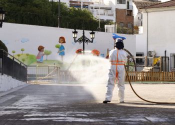 Infoca ha movilizado hoy a 100 efectivos en Andalucía para tareas de desinfección por Covid-19