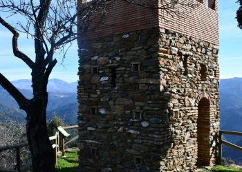 EL TORREÓN DE BENALAURÍA, UN RINCÓN SINGULAR DE MÁLAGA