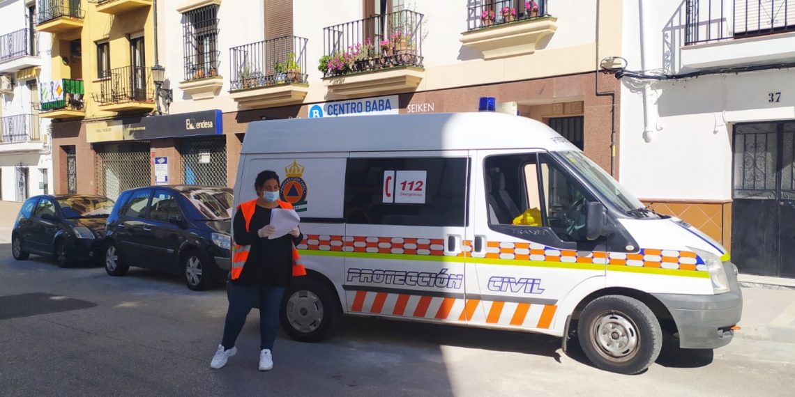EL AYUNTAMIENTO REPARTE 400 MASCARILLAS EN SOLO DOS DÍAS EN HOGARES DE PERSONAS CON PROBLEMAS DE MOVILIDAD O CRÓNICAS