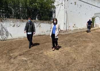 EL AYUNTAMIENTO RECUPERA EL PATIO TRASERO DEL COLEGIO ‘MARTÍN PINZÓN’ CON UNA INVERSIÓN DE 8.000 EUROS