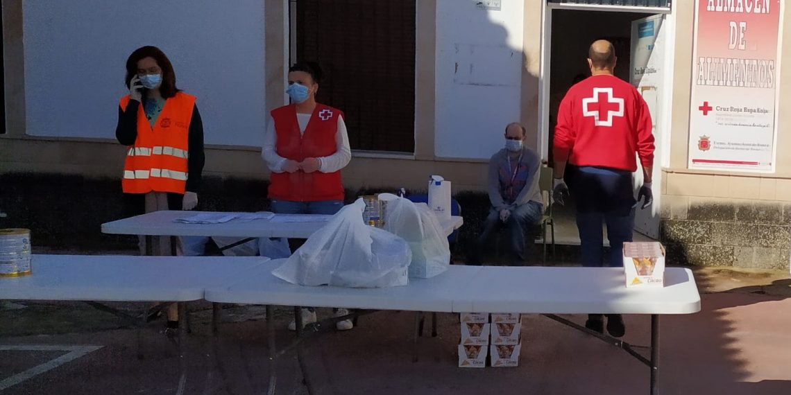 EL AYUNTAMIENTO Y LOS COLECTIVOS QUE AYUDAN A LAS FAMILIAS NECESITADAS DE LA CIUDAD SE UNIRÁN EN UNA NUEVA COMISIÓN