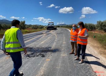 LA ALCALDESA VISITA LAS OBRAS DE LA VARIANTE DE ARRIATE QUE SE HAN RETOMADO Y ESTARÁN FINALIZADAS PARA ESTE VERANO
