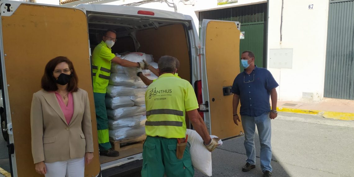 EL AYUNTAMIENTO APOYARÁ LA LABOR SOLIDARIA QUE REALIZAN LAS HERMANDADES RONDEÑAS EN LAS BARRIADA DE LA CIUDAD