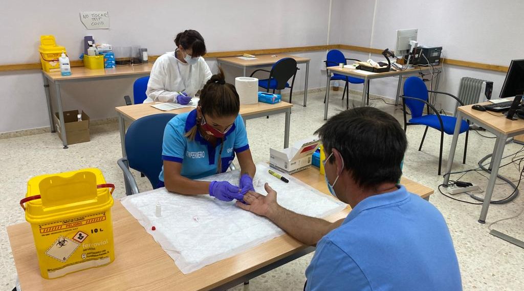 LOS 60 MIEMBROS DE LA POLICÍA LOCAL DE RONDA SE SOMETEN A LA PRUEBA PARA DETECTAR LA COVID-19