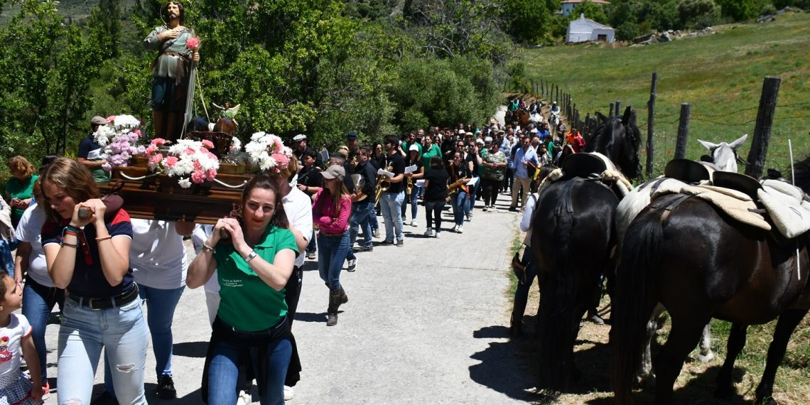 LOS ALGATOCILEÑOS REMEMORAN VIVENCIAS DE LA ROMERÍA DE SALITRE