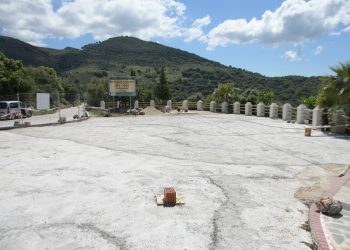 ALPANDEIRE ACONDICIONA EL EXTERIOR DEL CENTRO DE FRAY LEOPOLDO